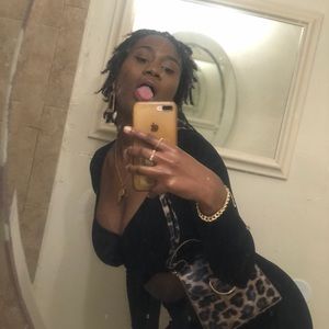 Meet your Posher, Wideline